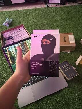 Nike Pro Therma-FIT Hyperwarm Football Hood Balaclava